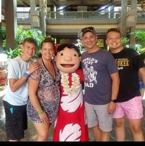 Meet your Posher, Dominic